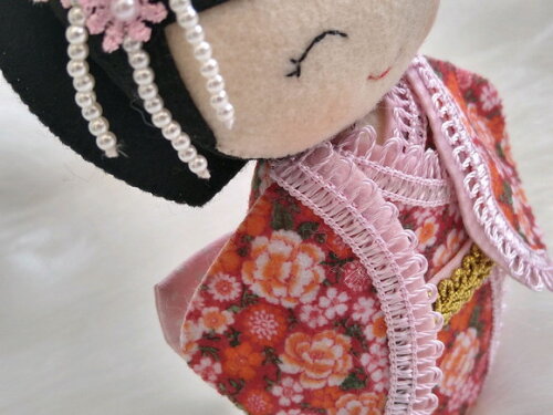 Boneca Kokeshi em em feltro