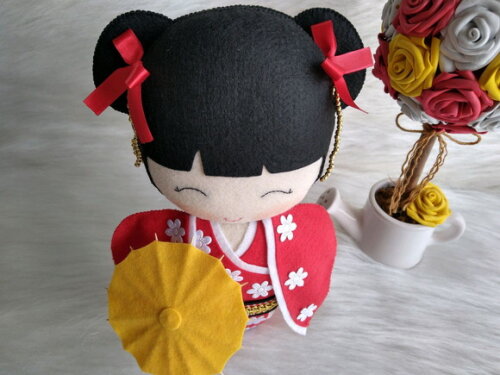 Boneca Kokeshi em Feltro - 28 cm + 20 cm