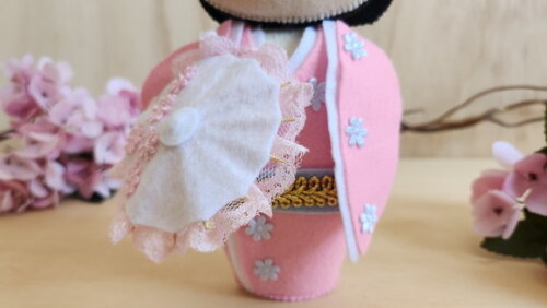 Boneca Kokeshi em Feltro 40 Cm* Chamar Chat