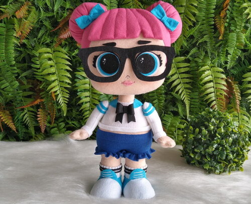Boneca LOL em feltro