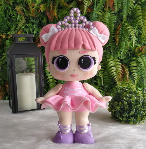 Boneca LOL em feltro