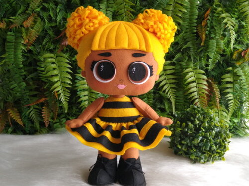 Boneca LOL em feltro