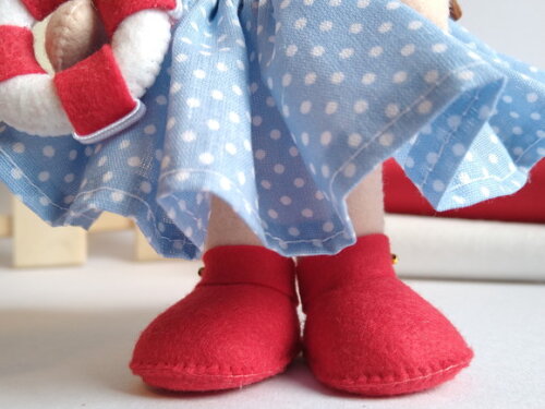 Boneca Menina Marinha de Feltro - Chamar Chat