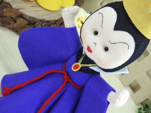 Branca de Neve e Rainha Má de Feltro