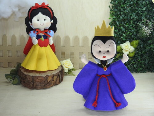 Branca de Neve e Rainha Má de Feltro