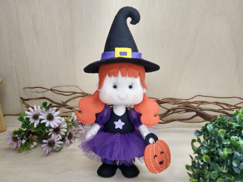 Bruxinha em Feltro Halloween