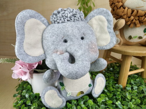 Elefante em Feltro* Chamar Chat