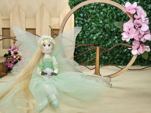 Fada Lúdica - com Base de Madeira* Chamar Chat