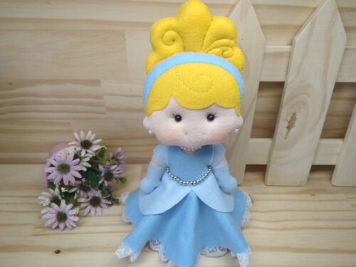 Princesas em feltro - KIT