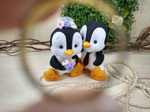 Topo de Bolo - Pinguins com a Caixa