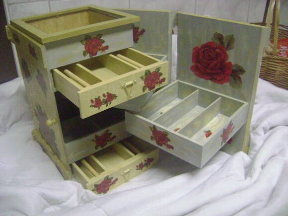 Porta Joias, Maquiagem, Oculos em MDF -
