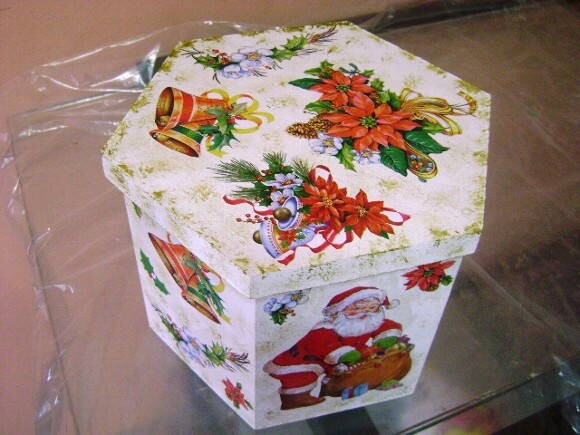 Porta panetone sextavado em MDF 500 gr