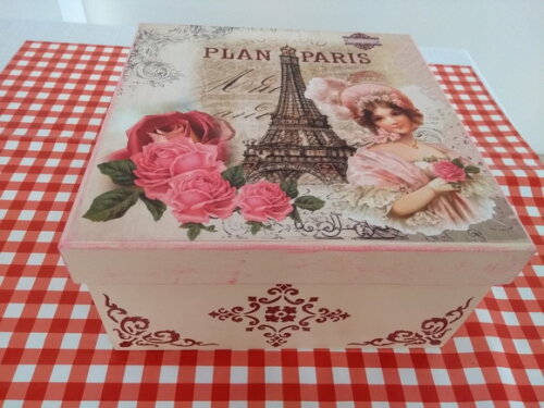 Caixa Grande com tampa Paris