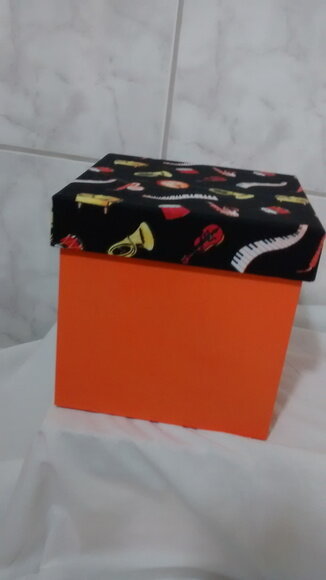 Caixas em MDF c/tampa revest. em tec-Ven