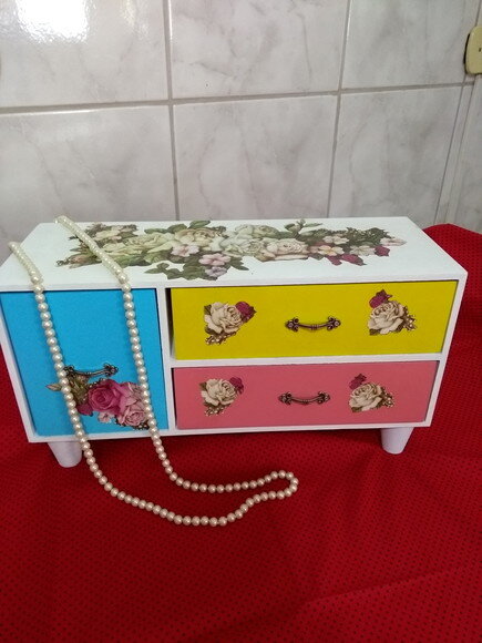 Porta Jóias com três gavetas retro/organizador
