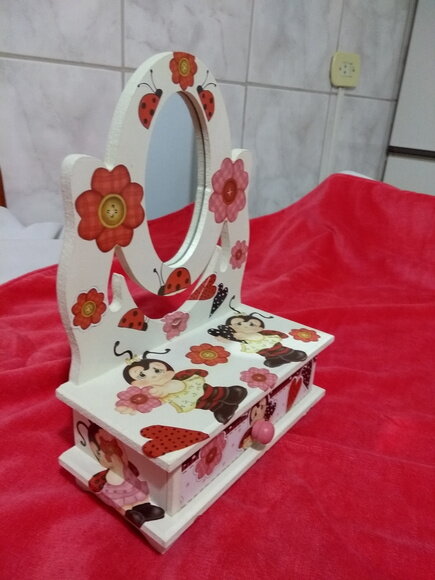 Porta Jóias penteadeira com espelho