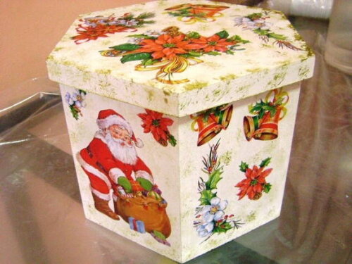 Porta panetone sextavado em MDF 500 gr
