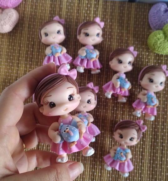 Apliques Menina Galinha Pintadinha