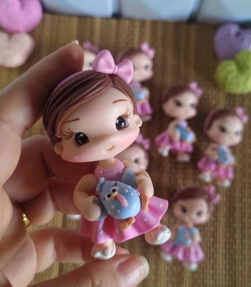 Apliques Menina Galinha Pintadinha