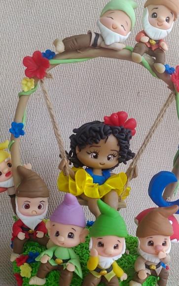 Topo de Bolo Branca de Neve no Balanço
