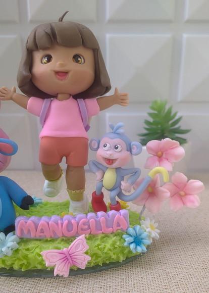 Topo de Bolo Dora Aventureira Personalizado em Biscuit