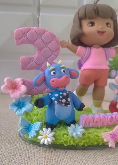 Topo de Bolo Dora Aventureira Personalizado em Biscuit