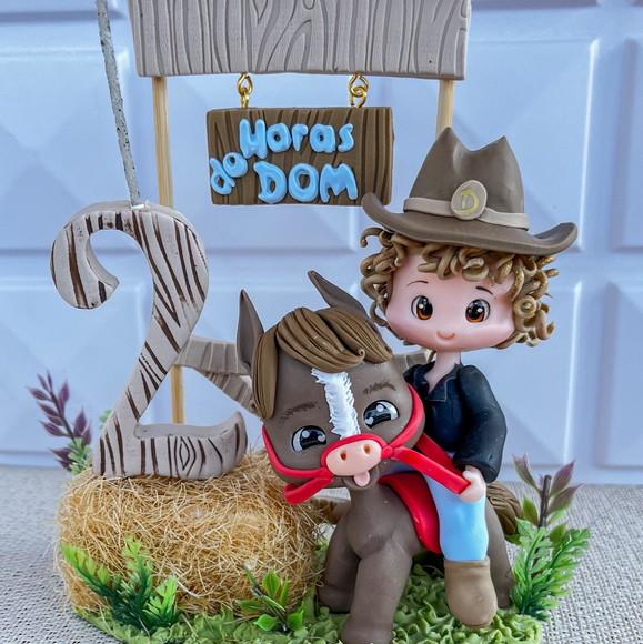 Topo de Bolo Haras Cavalo Personalizado em Biscuit | Festa