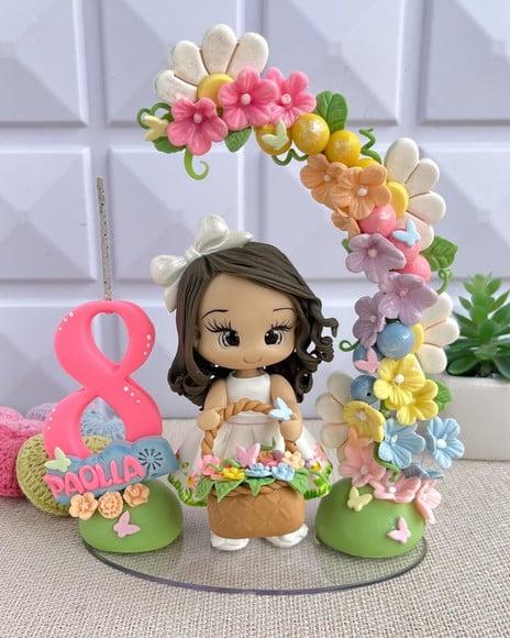 Topo de Bolo Jardim/ Flores Boneca Personalizada com Nome