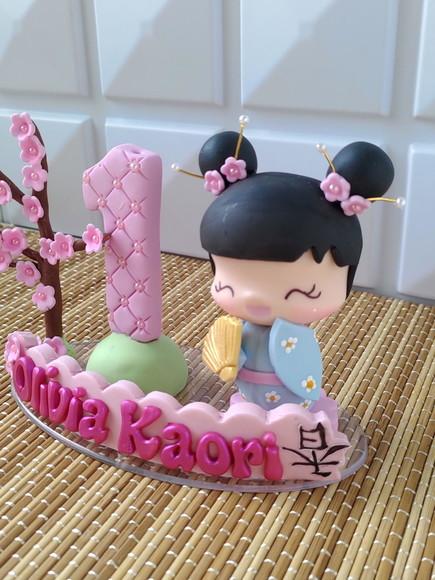 Topo de Bolo Kokeshi