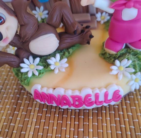 Topo de Bolo Menina e Urso em Biscuit