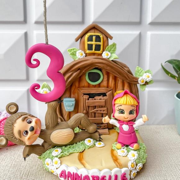 Topo de Bolo Menina e Urso em Biscuit