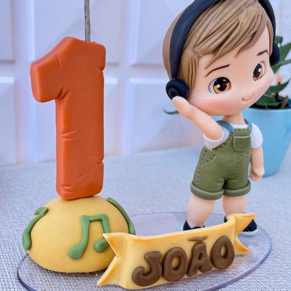 Topo de Bolo Música Infantil com Menininho em Biscuit