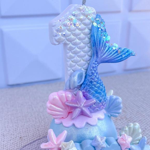 Topo de Bolo Vela Sereia Personalizada em Biscuit