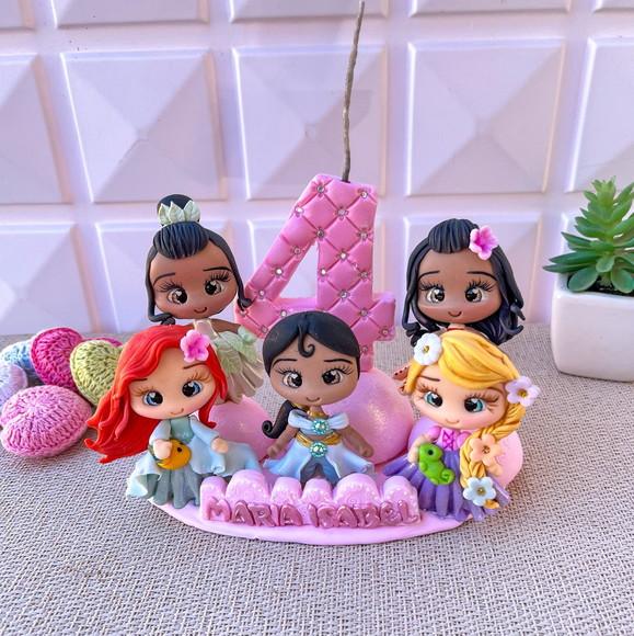 Vela Personalizada com Princesas