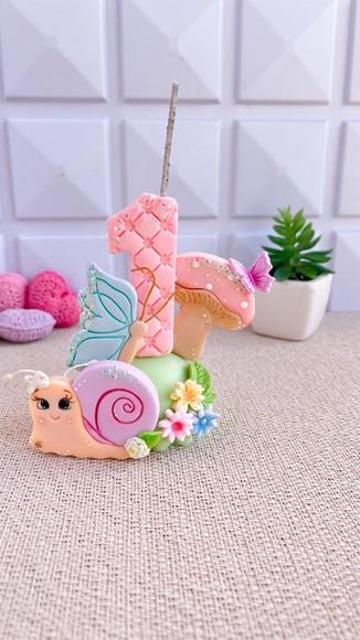 Vela Personalizada Jardim Encantado em Biscuit