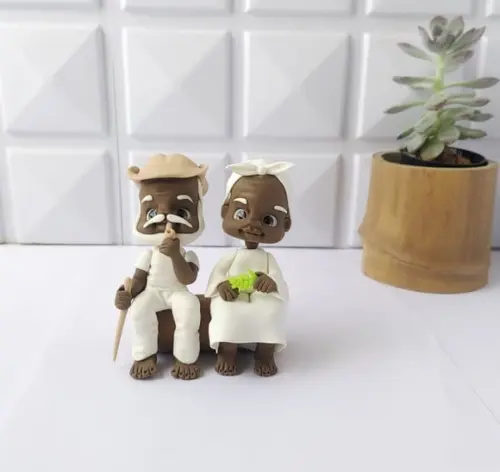 Casal de Pretos Velhos em Biscuit