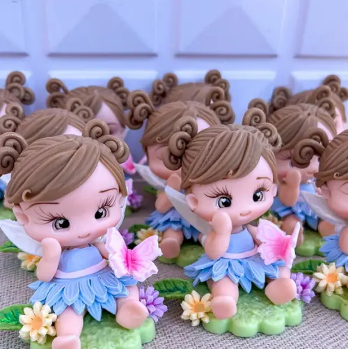 Lembrancinha Jardim das Borboletas Personalizada em Biscuit