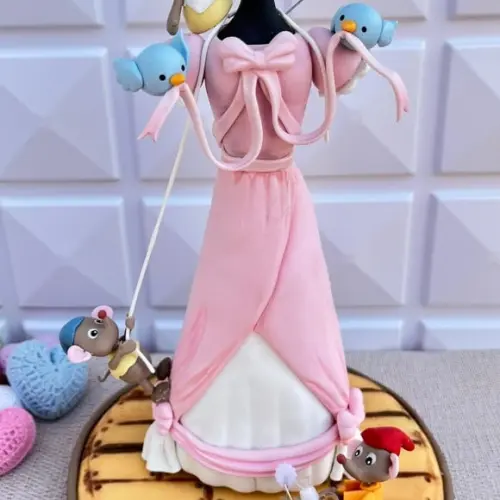 Peça Decorativa Vestido Cinderela em Biscuit Artesanal