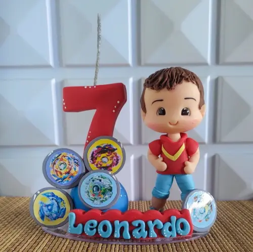 Topo de Bolo Blay Beyblade