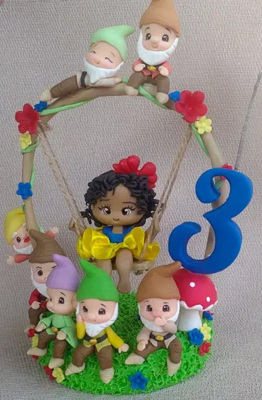 Topo de Bolo Branca de Neve no Balanço