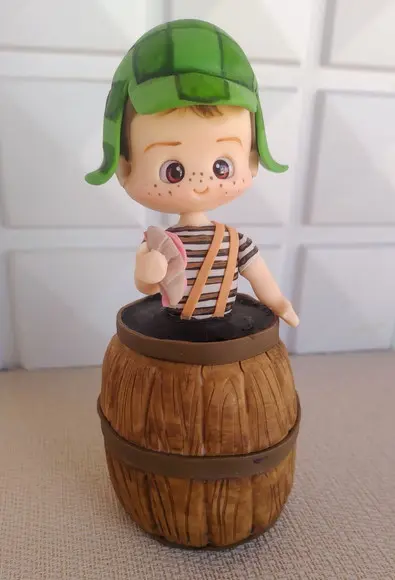 Topo de Bolo Chaves em Biscuit