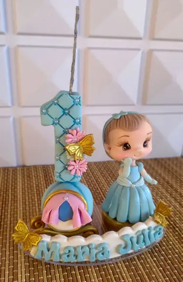 Topo de Bolo Cinderela em Biscuit
