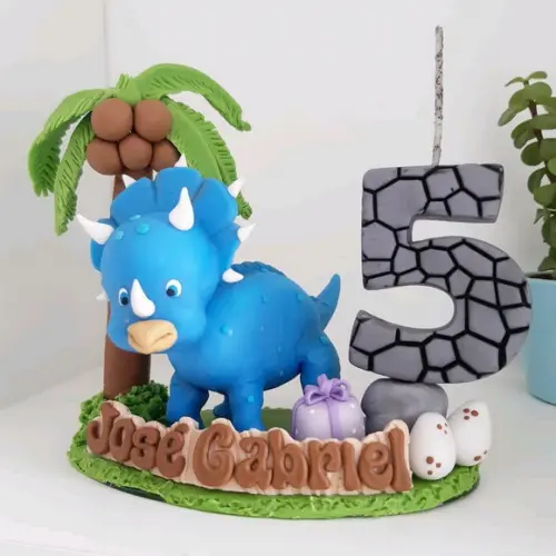 Topo de Bolo Dinossauro em Biscuit