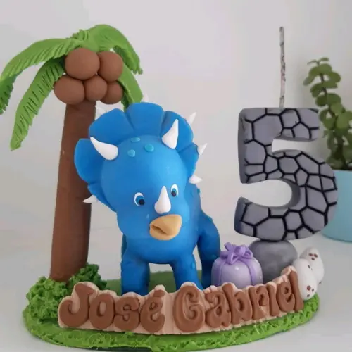 Topo de Bolo Dinossauro em Biscuit
