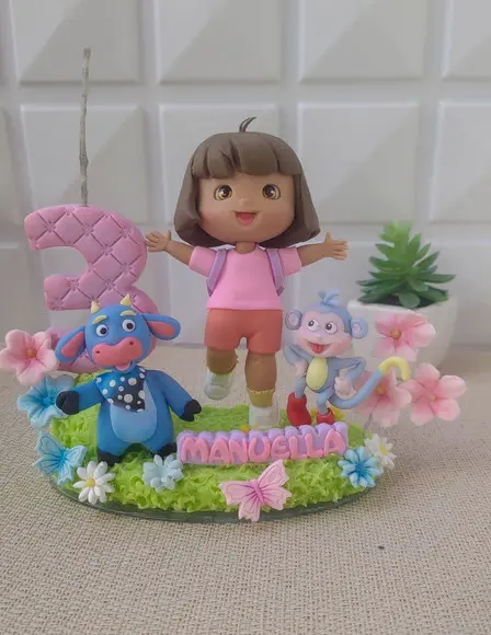 Topo de Bolo Dora Aventureira Personalizado em Biscuit