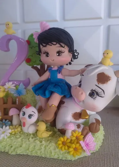 Topo de Bolo Fazendinha Menina em Biscuit Personalizado