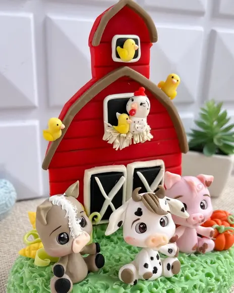 Topo de Bolo Fazendinha em Biscuit Personalizado