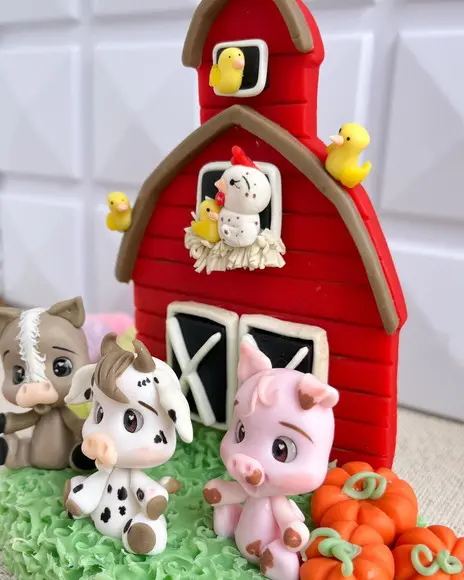 Topo de Bolo Fazendinha em Biscuit Personalizado