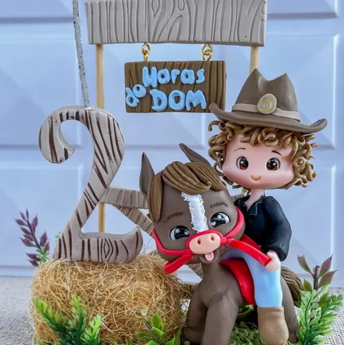 Topo de Bolo Haras Personalizado em Biscuit com Cavalinho