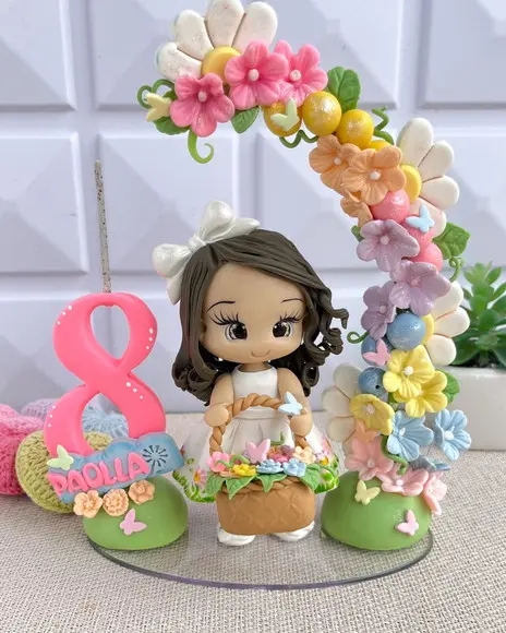 Topo de Bolo Jardim/ Flores Boneca Personalizada com Nome